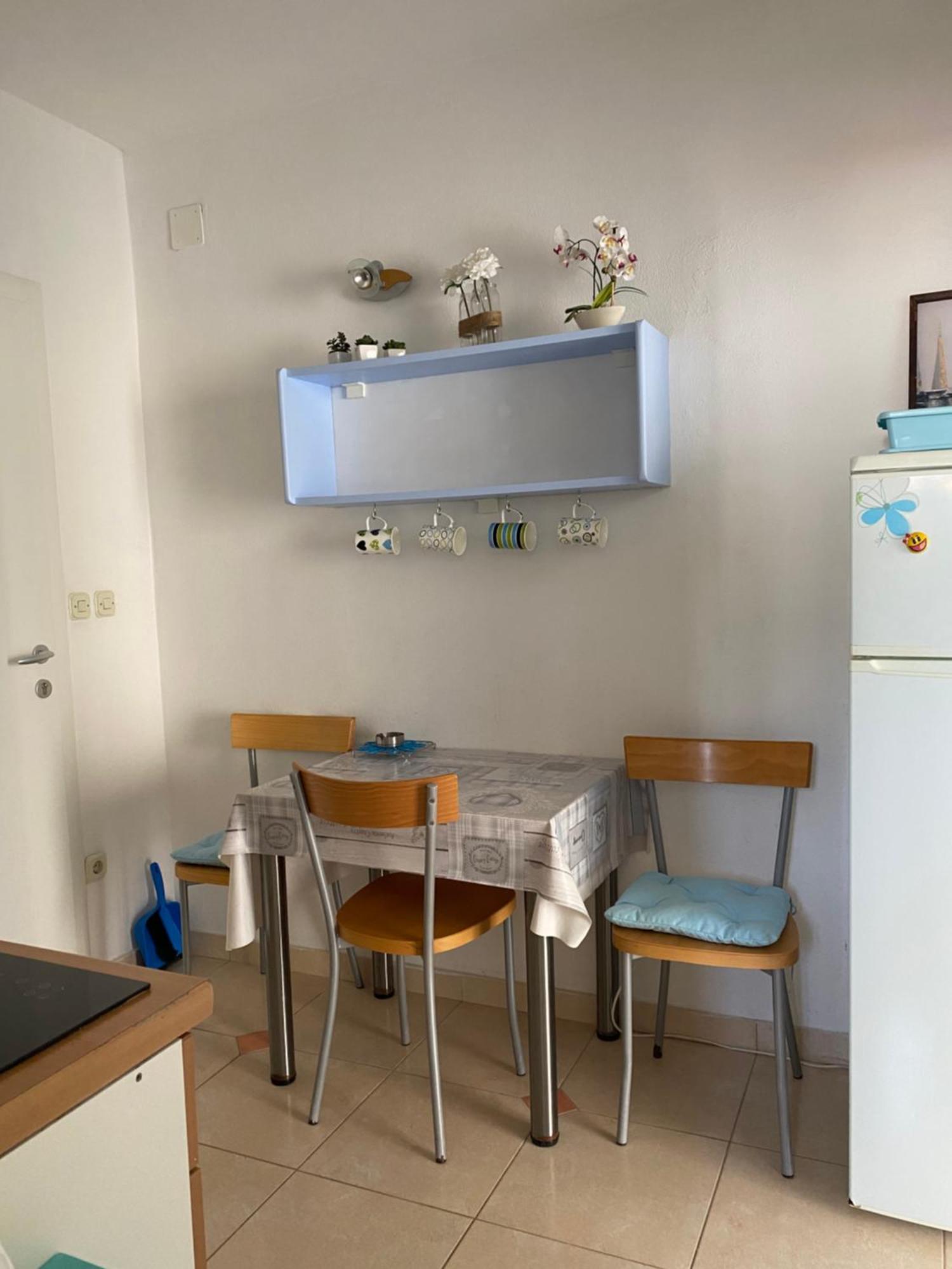 Apartmani Igor Makarska Habitación foto